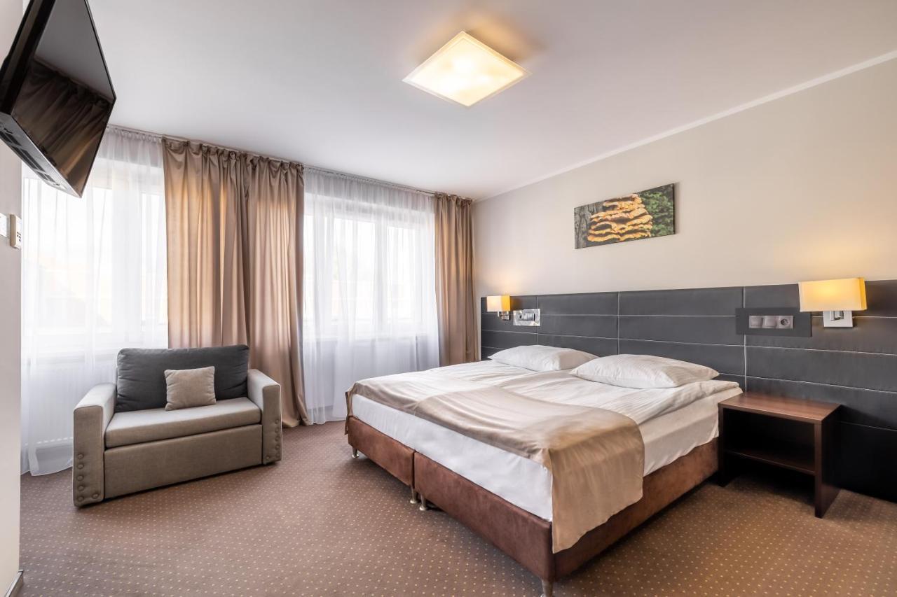 Hotel Lesny Белосток Экстерьер фото