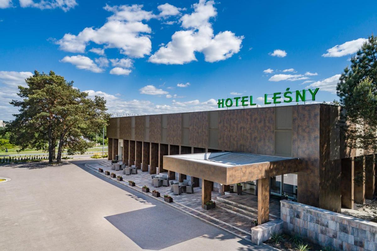 Hotel Lesny Белосток Экстерьер фото