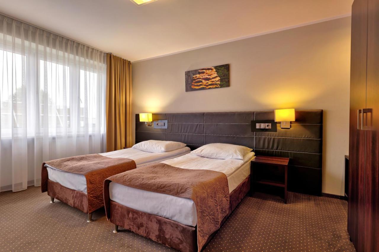 Hotel Lesny Белосток Экстерьер фото