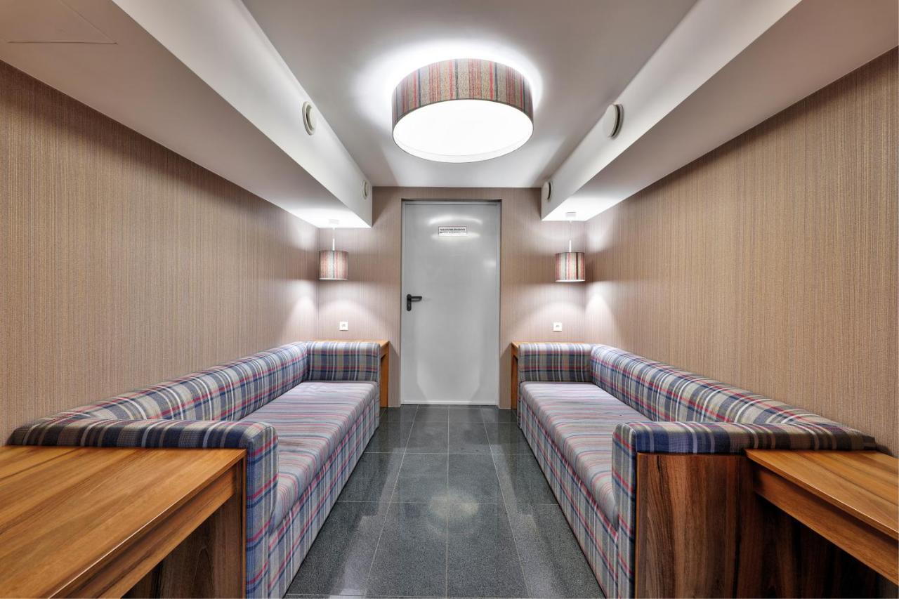 Hotel Lesny Белосток Экстерьер фото